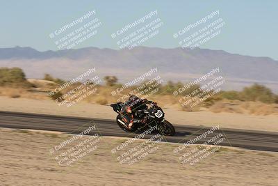 media/Nov-02-2025-CVMA (Sun) [[337aff29ab]]/Race 18-Supersport Middleweight/